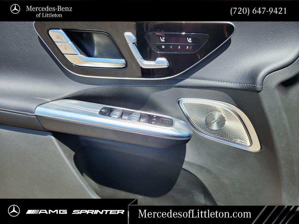 New 2026 Black Mercedes-Benz 320 SUV image 22