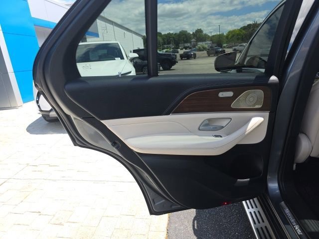 Used 2024 Gray Mercedes-Benz GLE 580 image 28