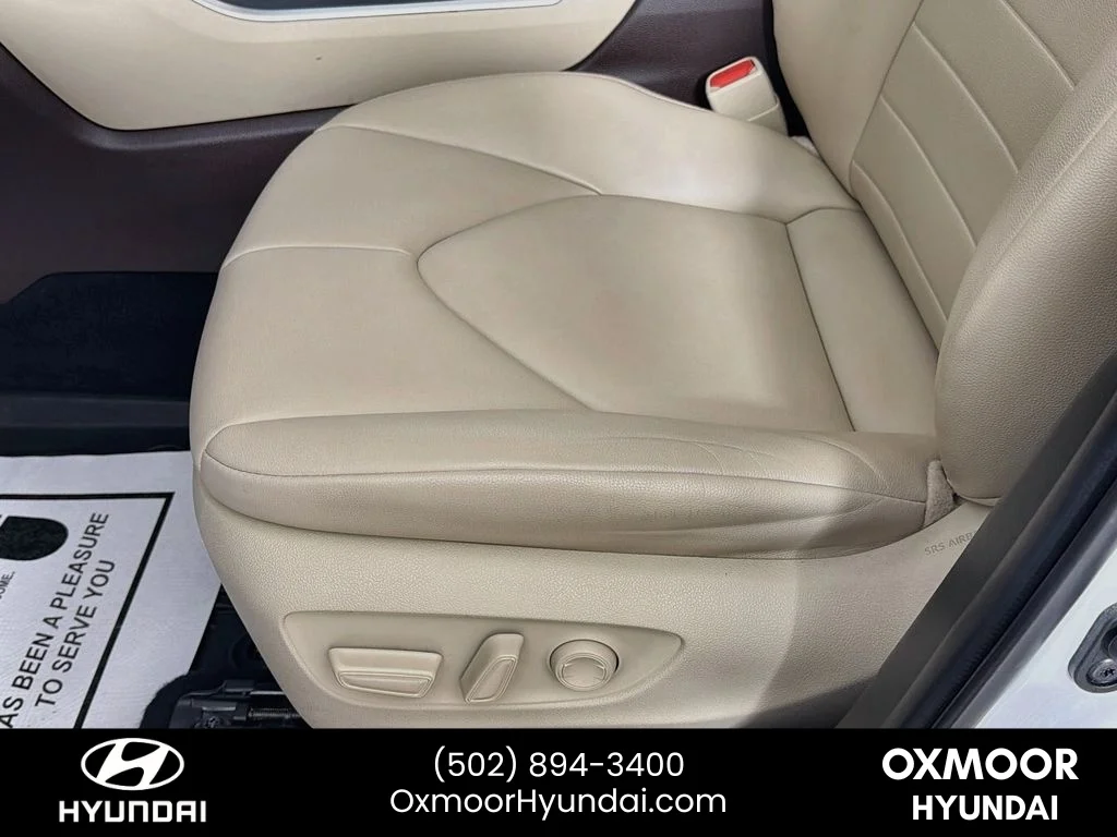 Used 2022 Wind Chill Pearl Toyota Hybrid XLE image 19