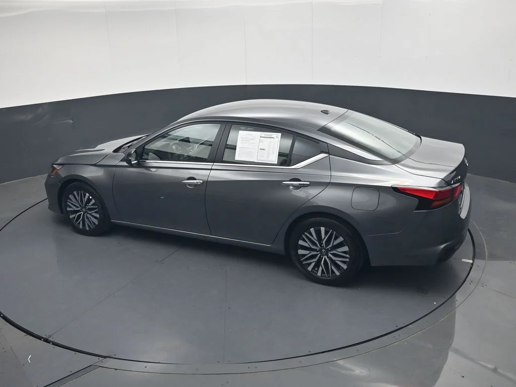 Used 2025 Gray Nissan 2.5 SV image 29