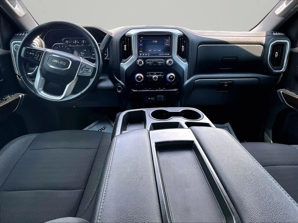 Used 2021 Red GMC Elevation image 15
