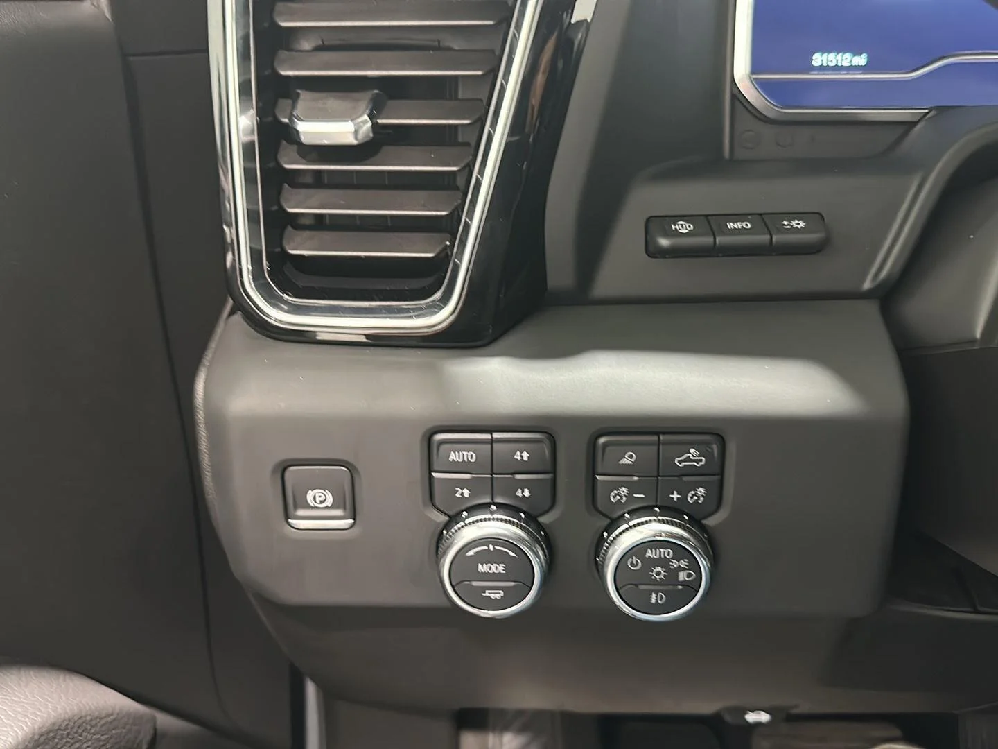 Used 2024 Sterling Metallic GMC Denali image 15