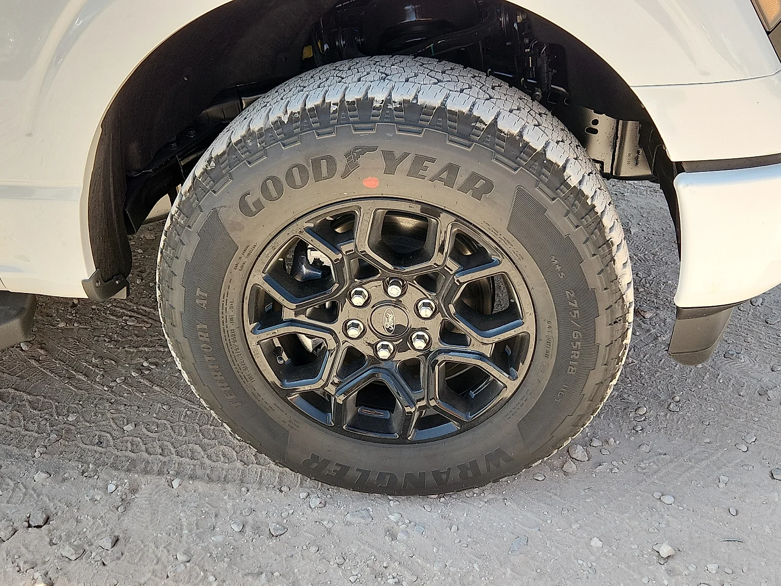 New 2026 Oxford White Ford XLT image 9