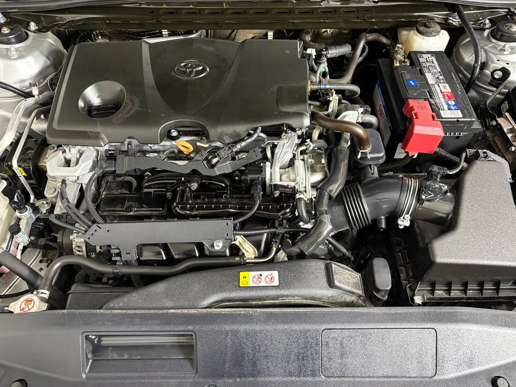 Used 2020 Silver Toyota LE image 35