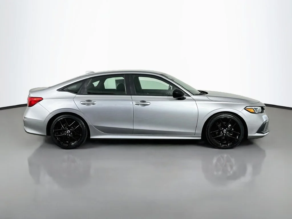Used 2022 Silver Honda Sport image 9