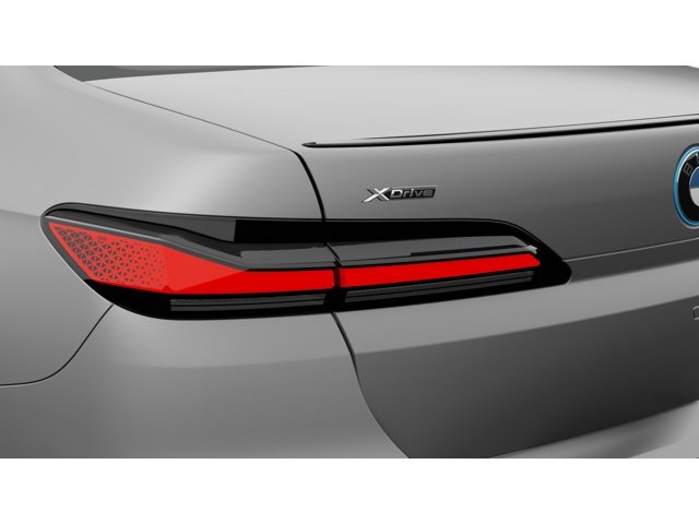 New 2026 Frozen Pure Grey Metallic BMW 750e xDrive image 8