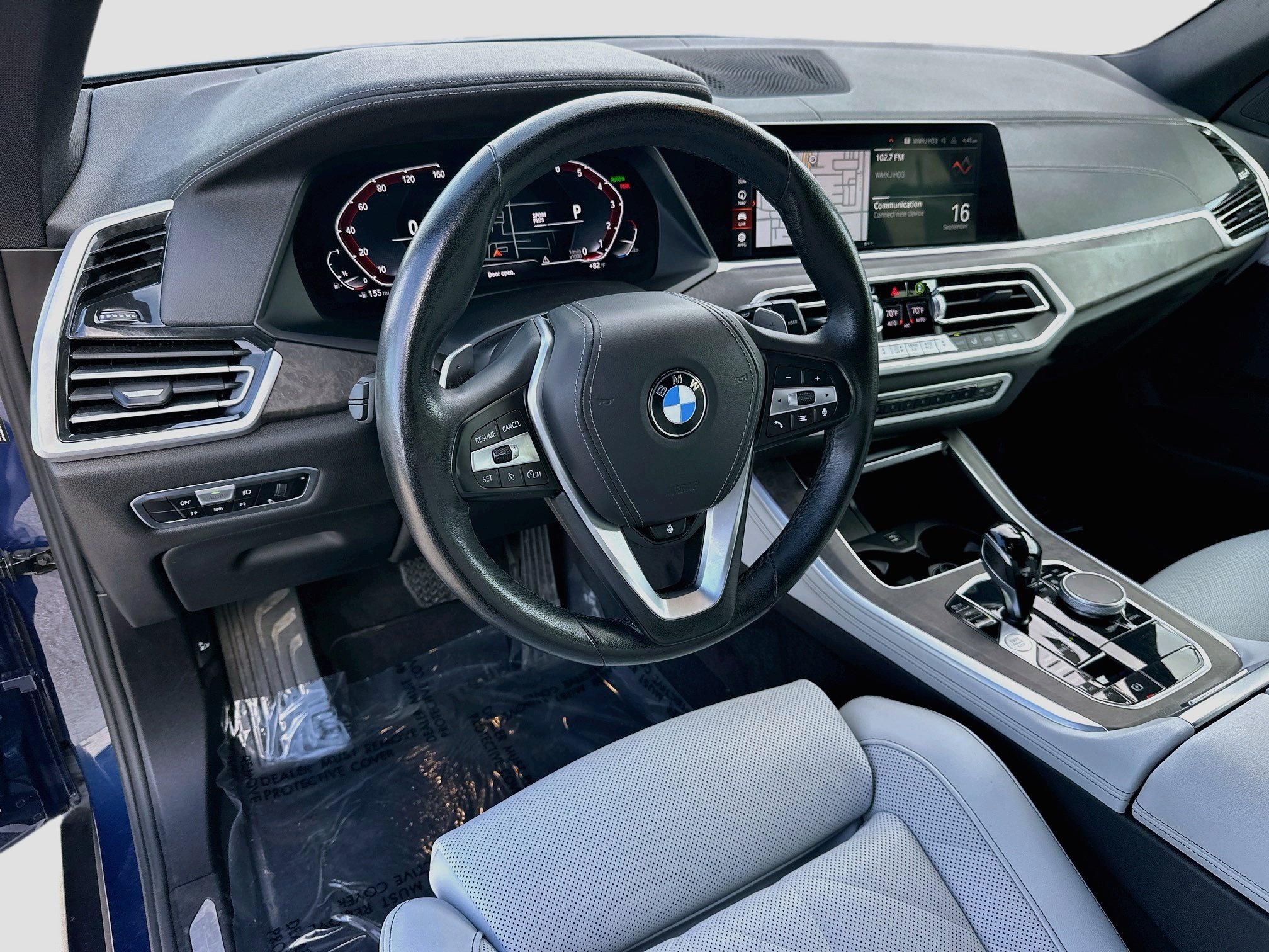 Used 2023 Phytonic Blue Metallic BMW xDrive40i image 9