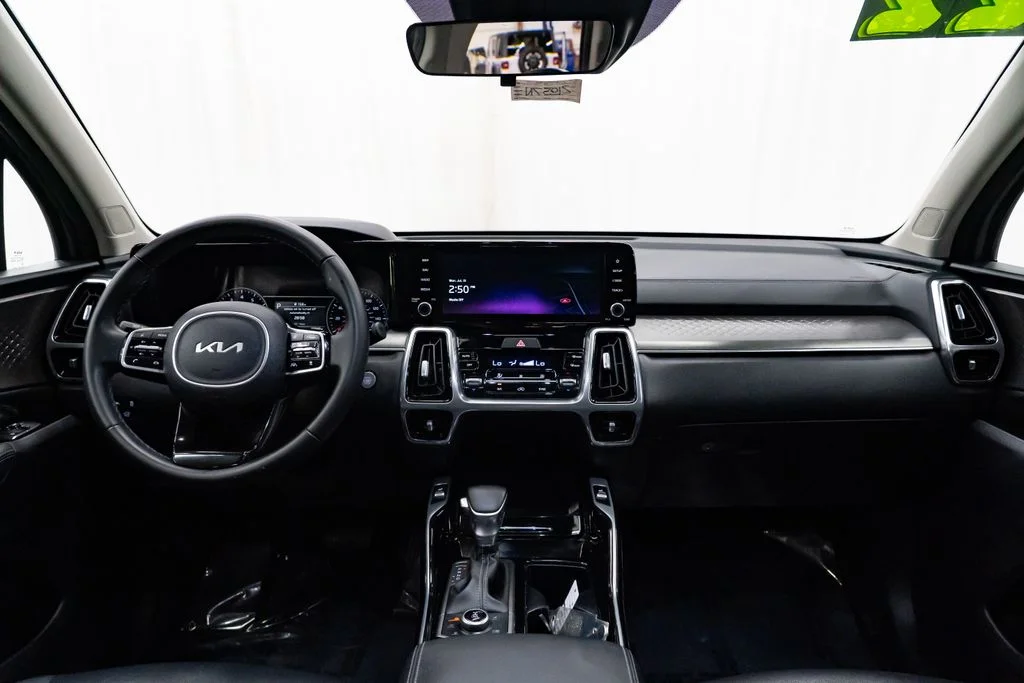 Used 2022 Gray Kia SX image 9