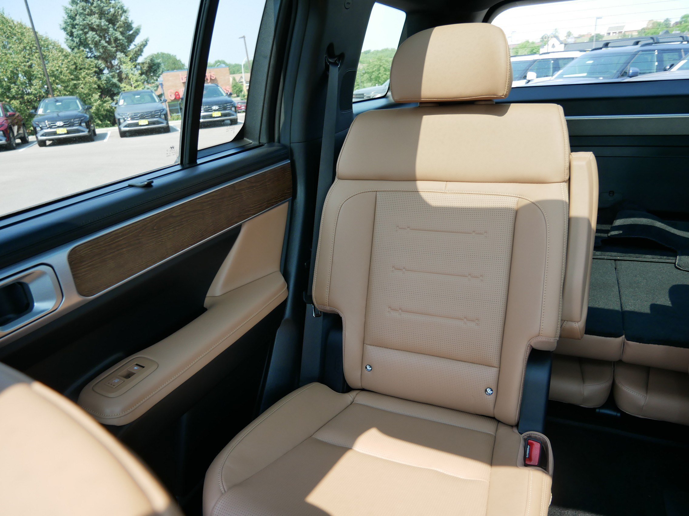 2026 Hyundai Santa Fe Limited - Photo 12