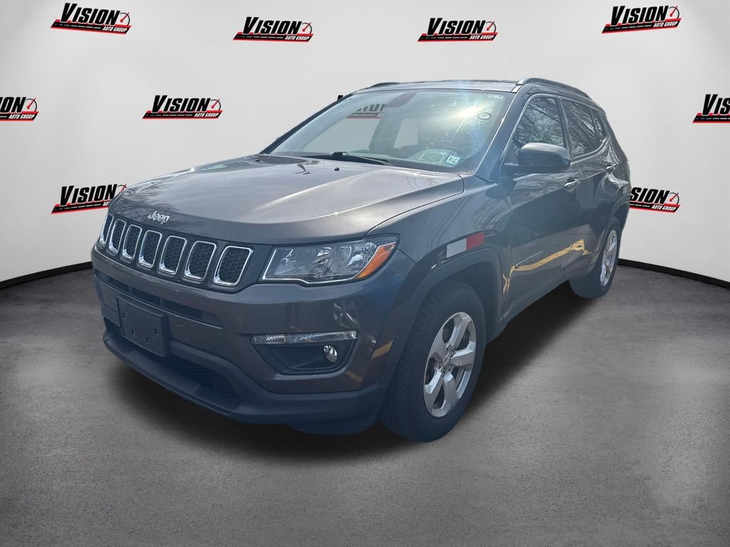 Used 2019 Gray Jeep Latitude image 26