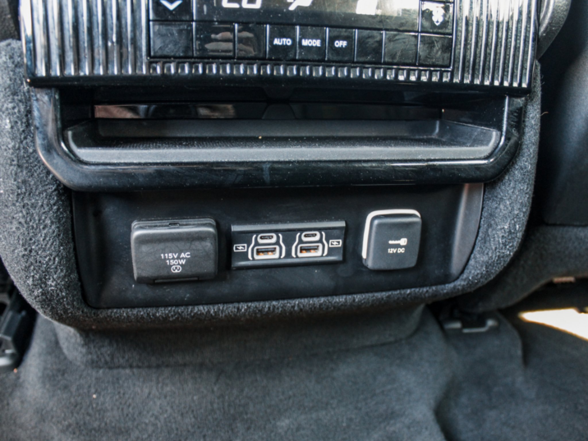 Used 2023 Velvet Red Pearlcoat Jeep Series II image 29