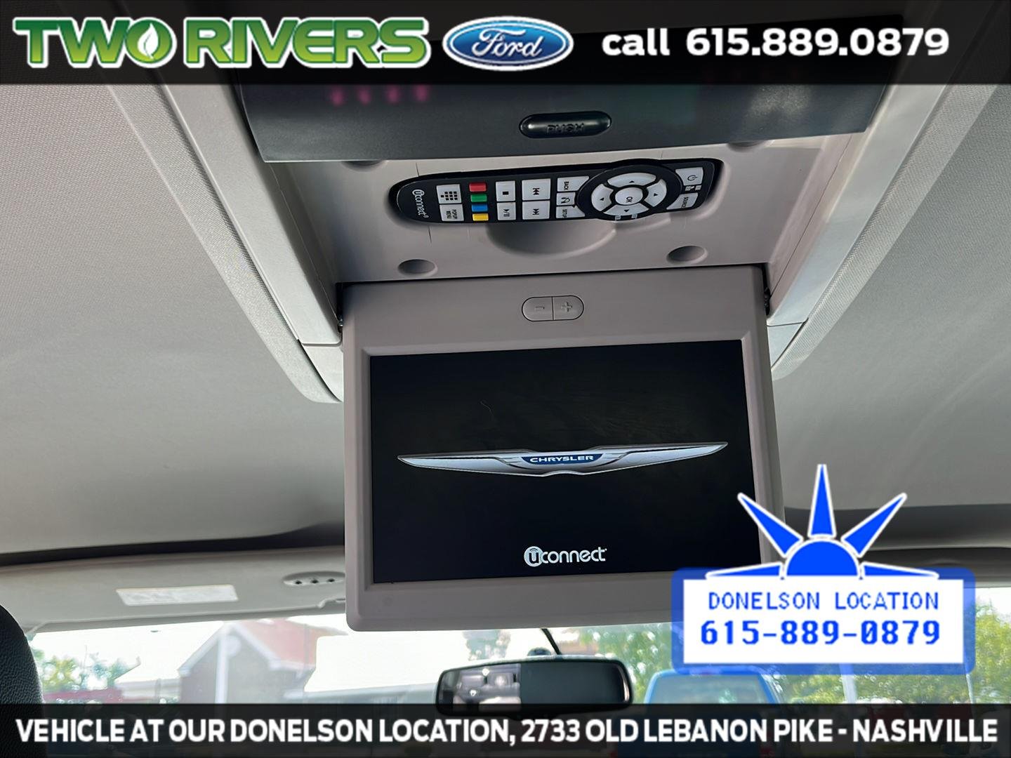 Used 2013 Crystal Blue Pearlcoat Chrysler Touring image 33