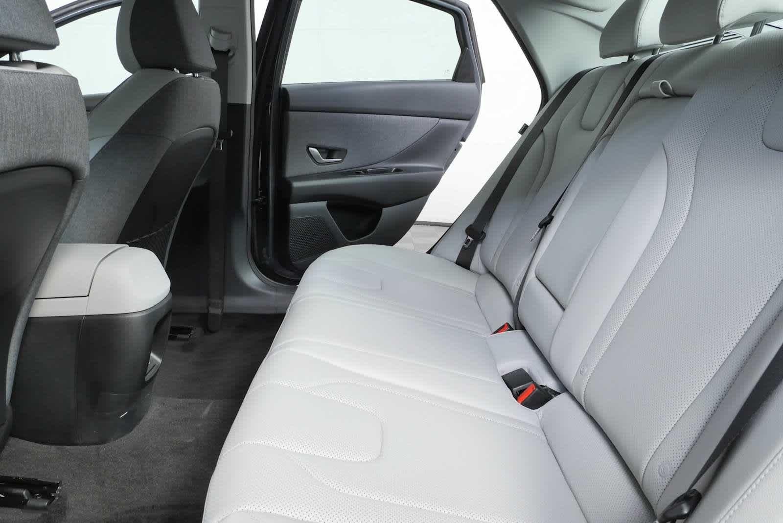 New 2026 Serenity White Hyundai Limited image 31