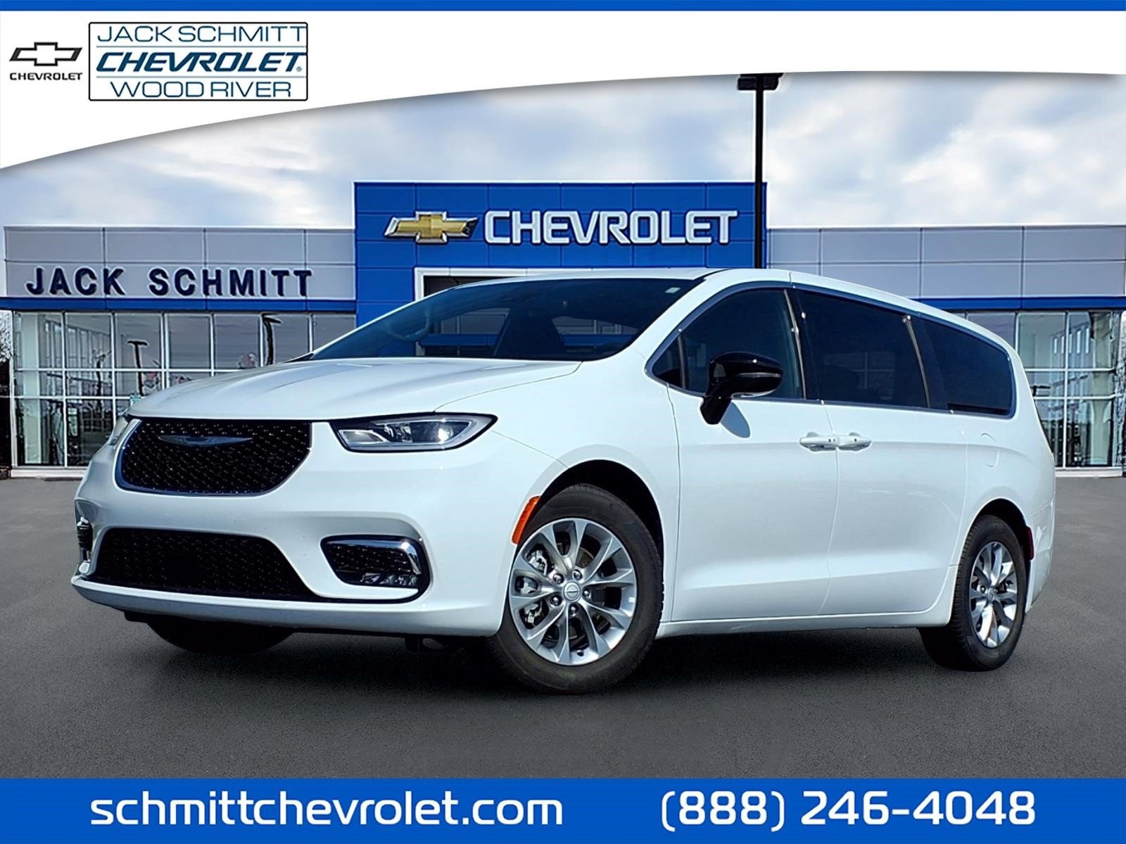Used 2026 White Chrysler Limited image 1