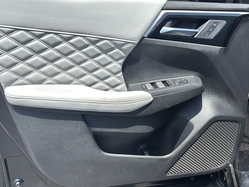 2023 Mitsubishi Outlander SEL - Photo 11