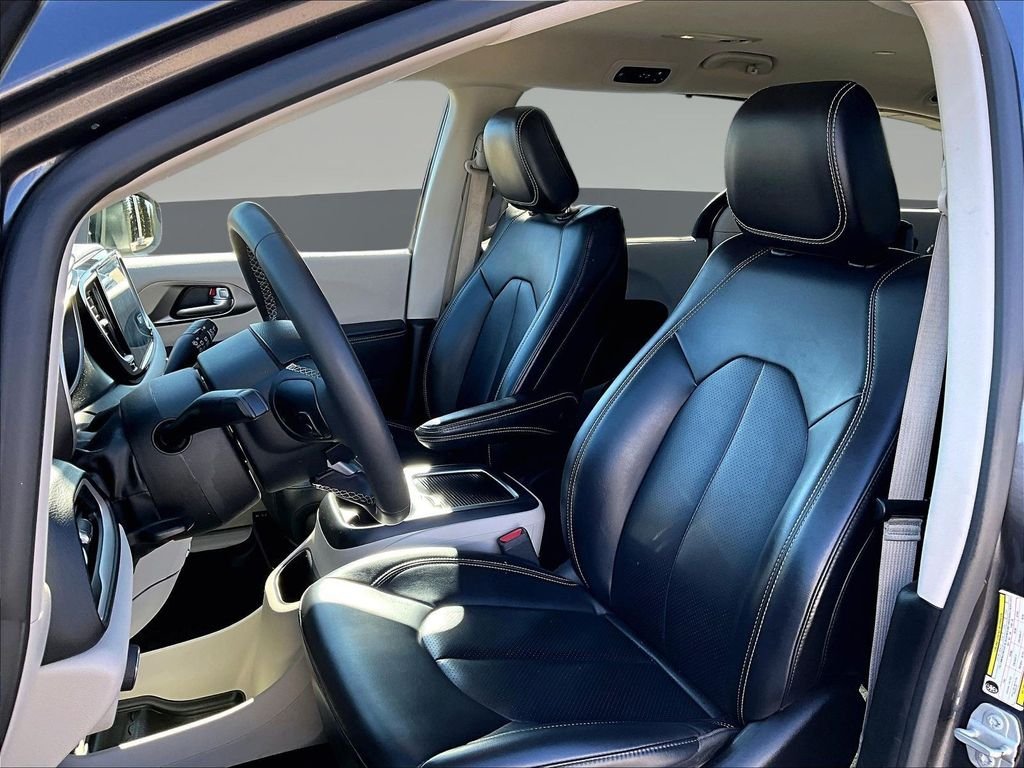 Used 2023 Gray Chrysler Touring L image 24
