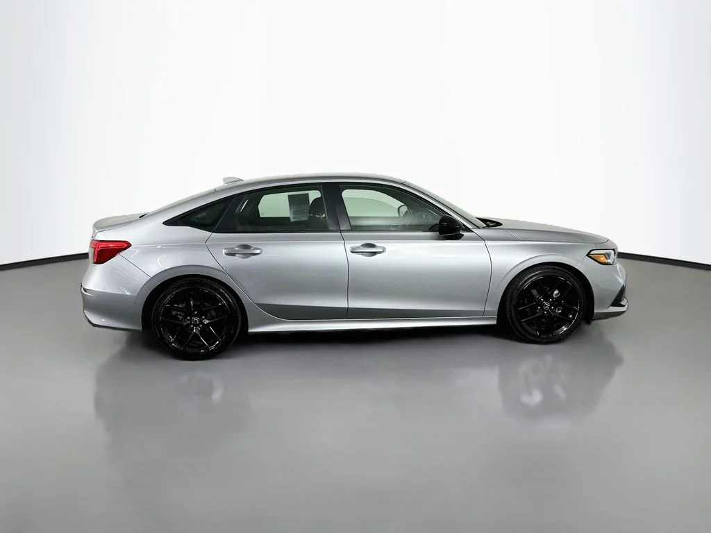 Used 2023 Lunar Silver Metallic Honda Sport image 9