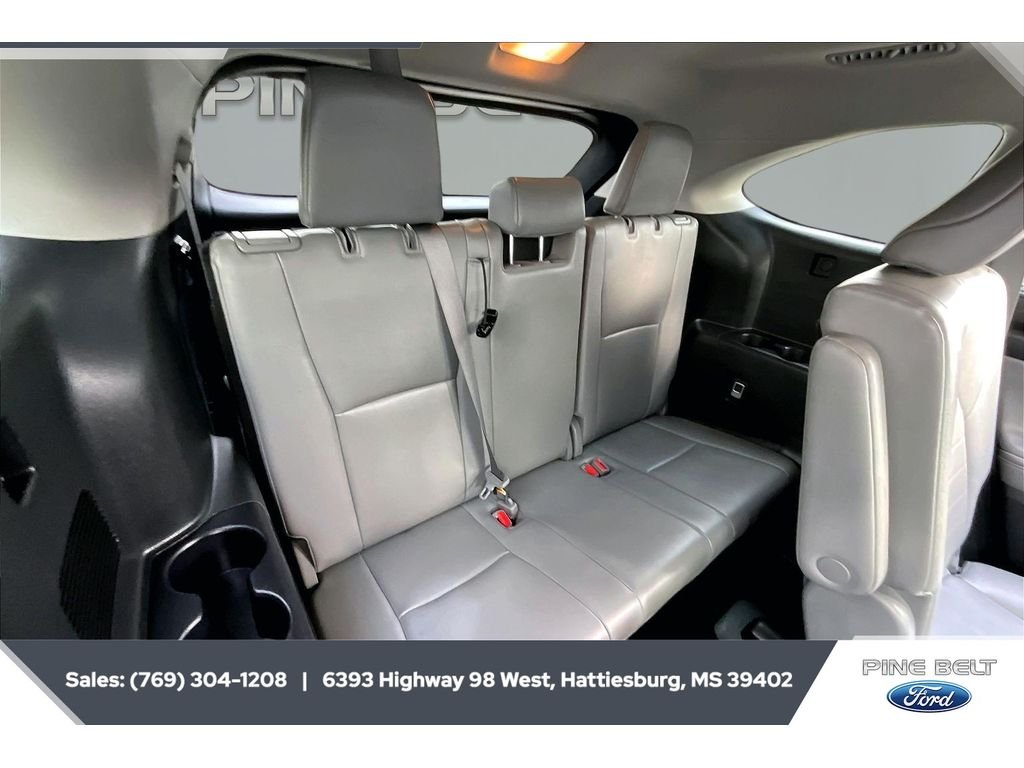 Used 2023 Wind Chill Pearl Toyota XLE image 22