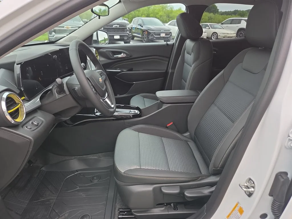 2026 Chevrolet Trax LT - Photo 22