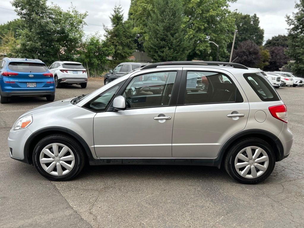 Used 2011 Silver Suzuki Premium image 11
