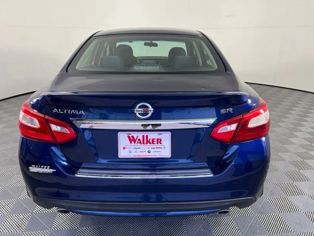 Used 2016 Deep Blue Pearl Nissan 2.5 SR image 6