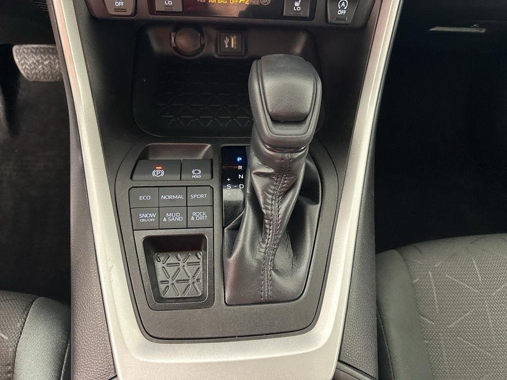 Used 2023 Ice Cap Toyota XLE image 26