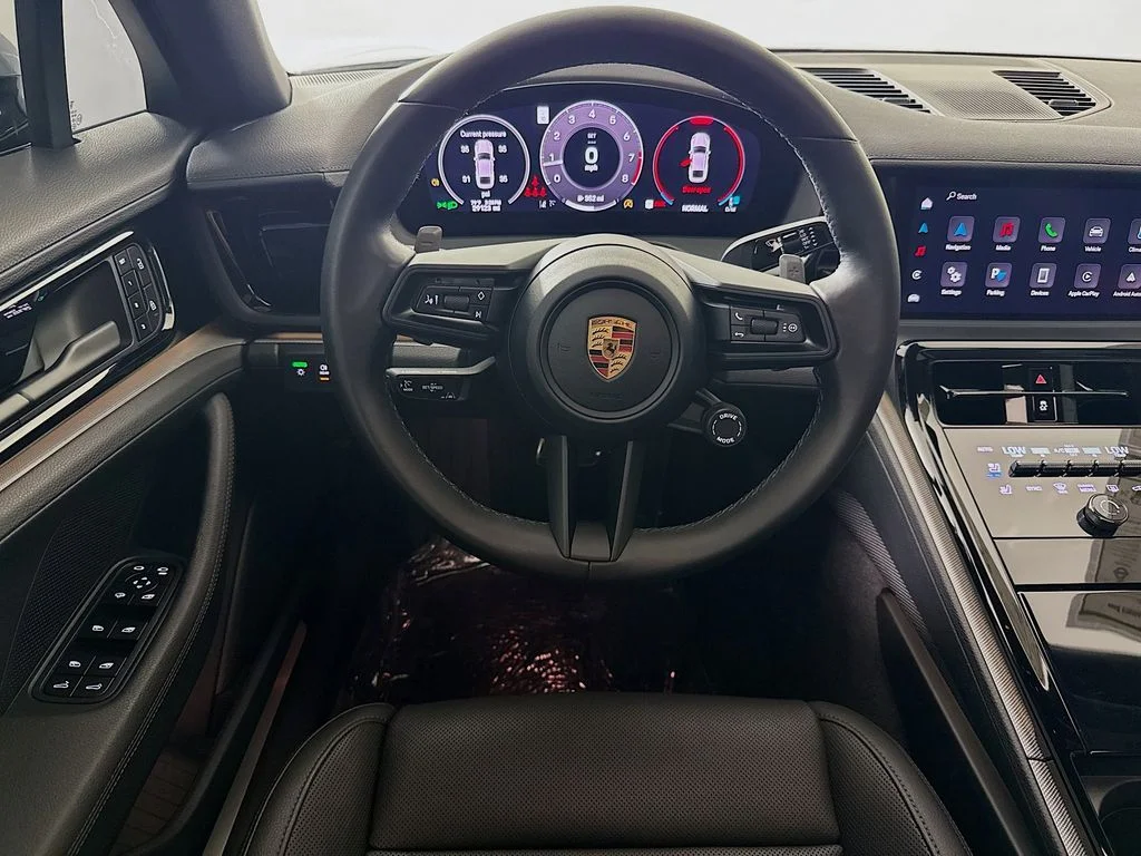 Used 2024 White Porsche 4 image 25