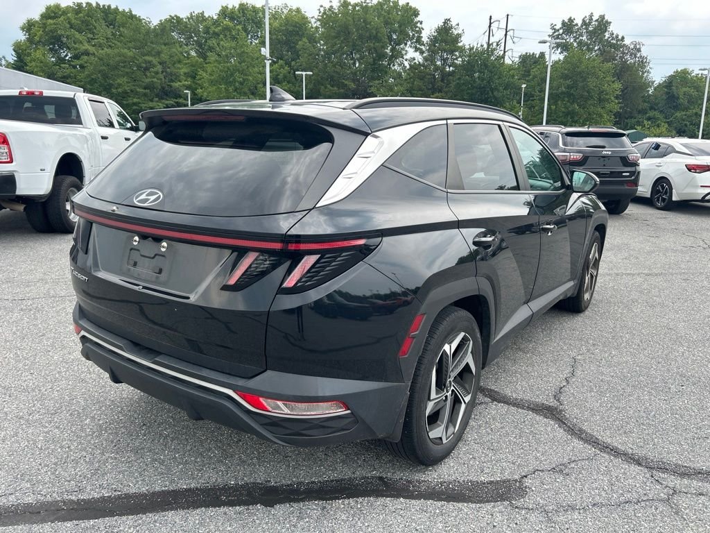 Used 2024 Black Hyundai SEL image 5