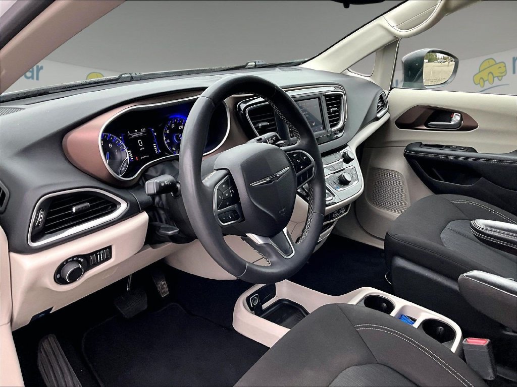 Used 2024 White Chrysler LX image 8