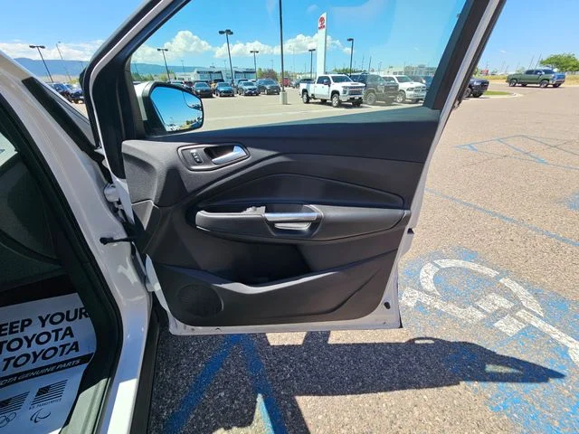 Used 2018 White Platinum Clearcoat Metallic Ford Titanium image 22