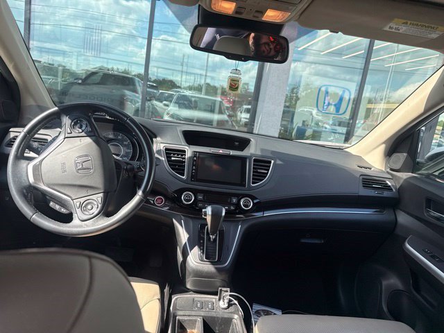 Used 2016 White Diamond Pearl Honda Touring image 13