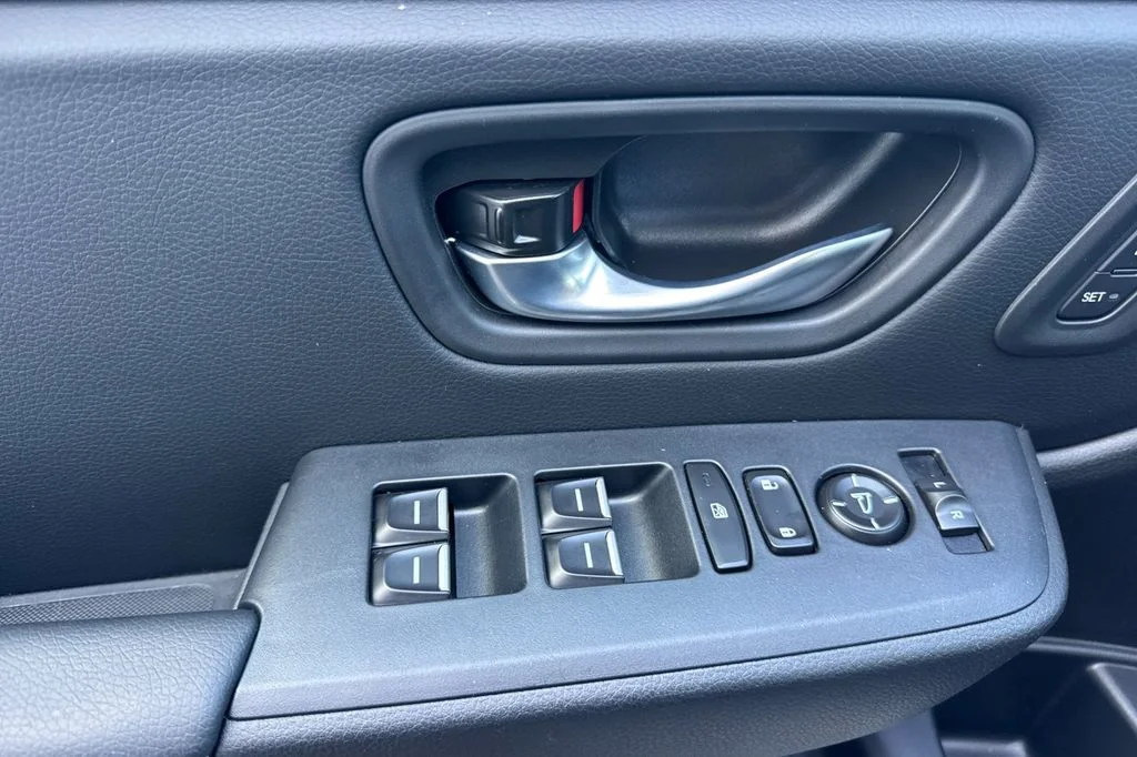 Used 2025  Honda Touring image 11