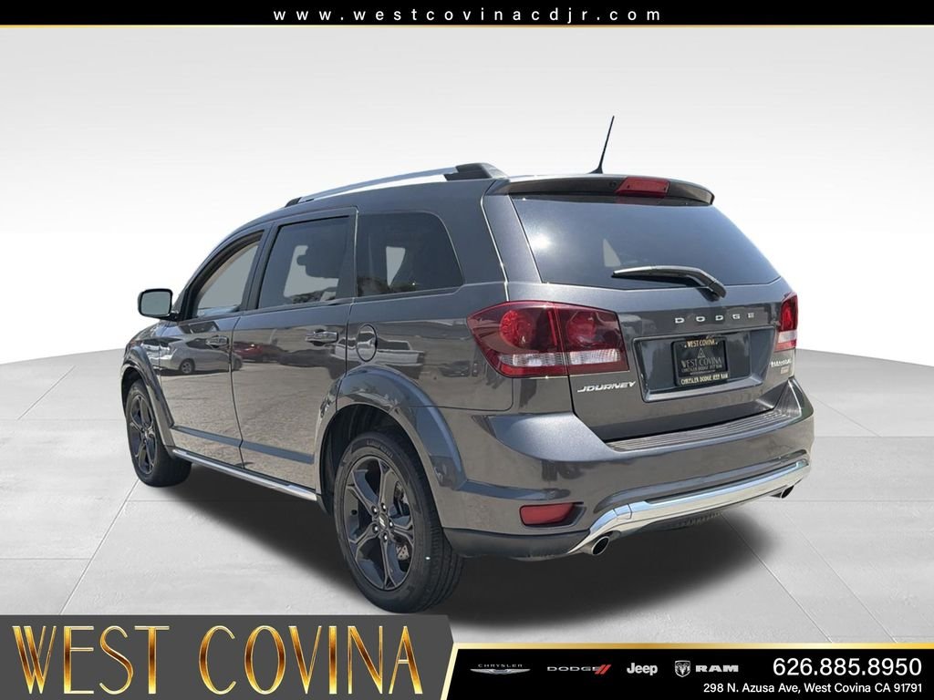 Used 2019 Gray Dodge Crossroad image 8