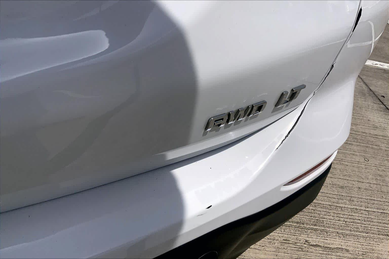 Used 2023 Summit White Chevrolet LT image 10