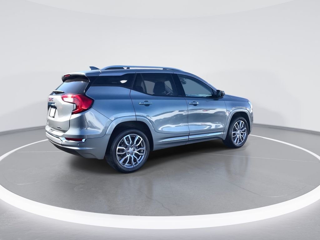 Used 2023 Silver GMC Denali image 8