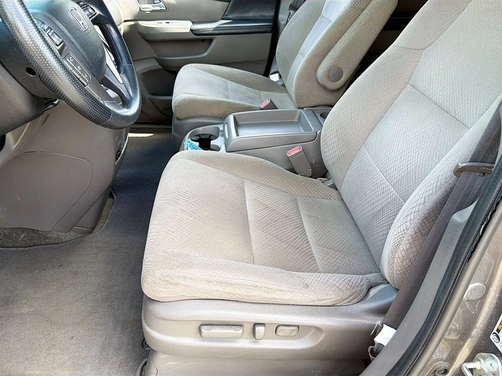 Used 2016 Modern Steel Metallic Honda EX image 27