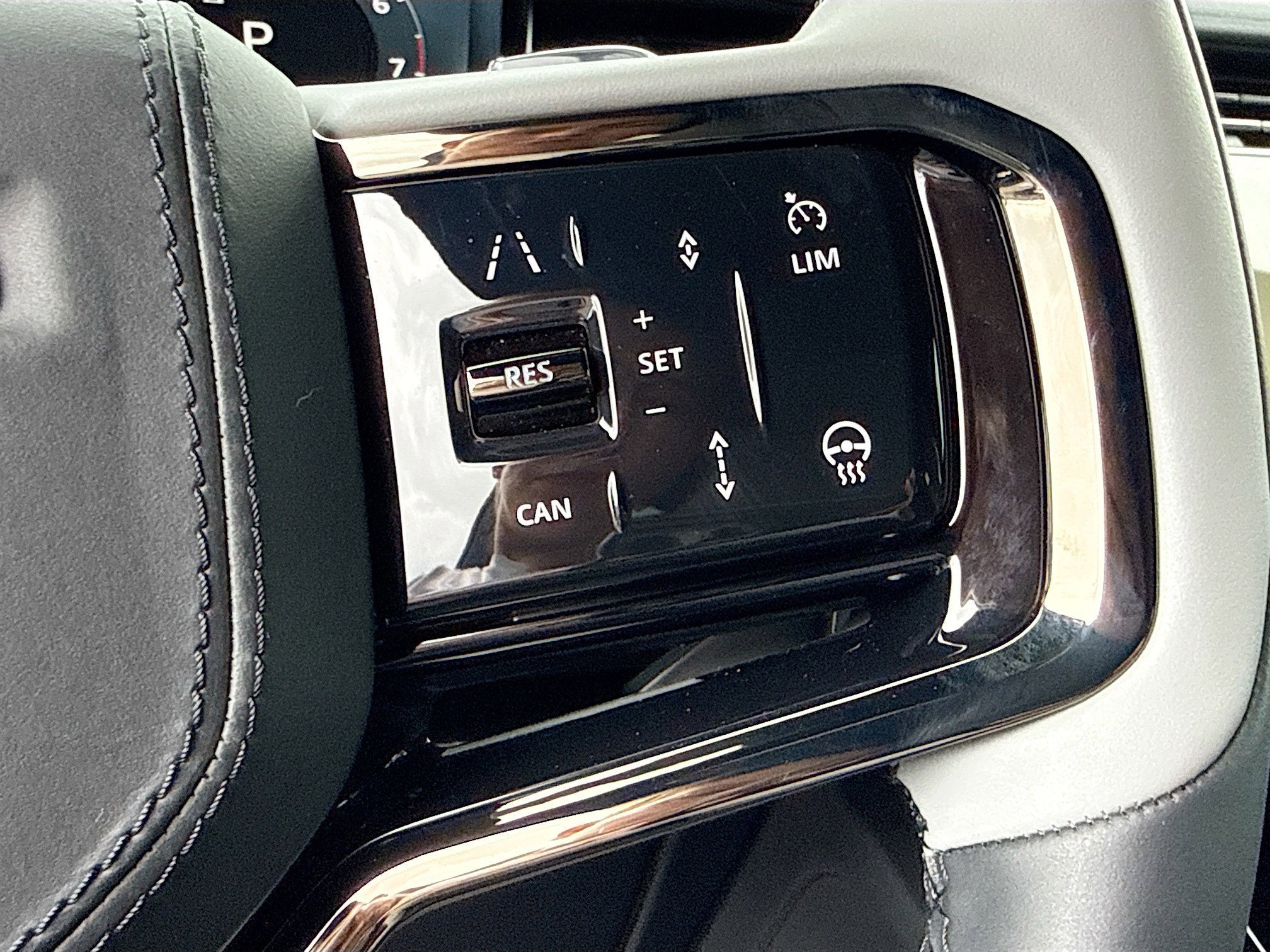 Used 2026 Gray Land Rover SV Carbon image 37