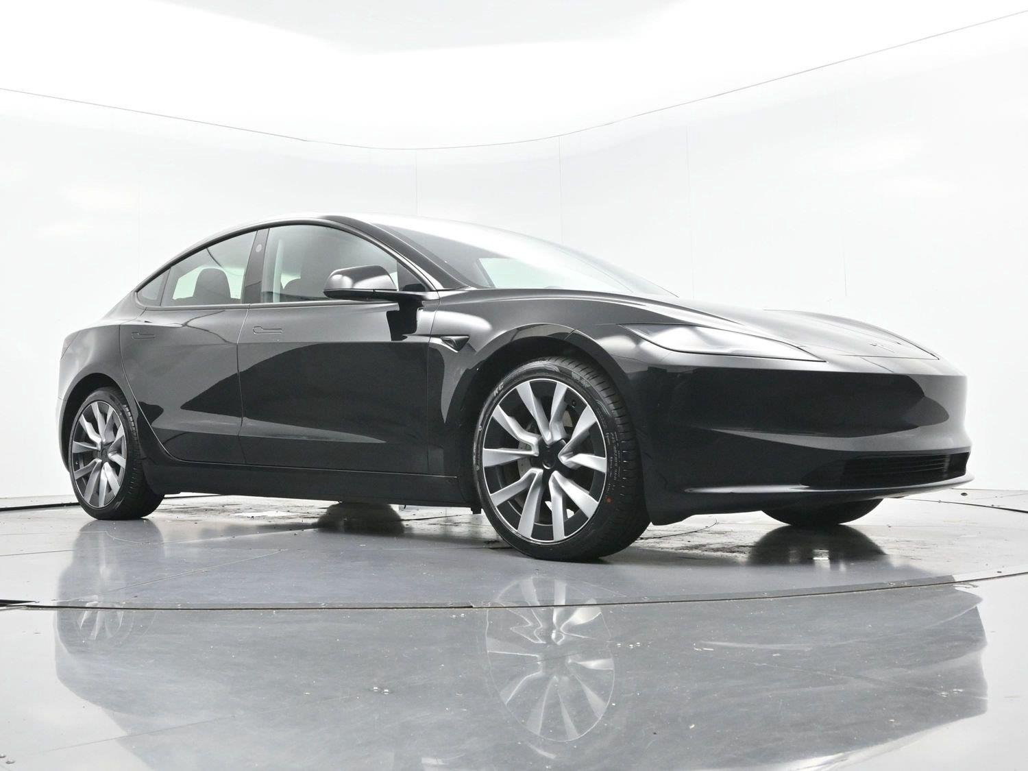 Used 2024 Black Tesla RWD *Ltd Avail* image 35