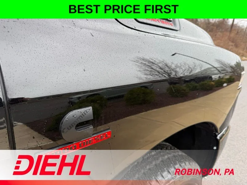 New 2026 Diamond Black Crystal Pearl-Coat Exterior Paint RAM Big Horn image 9