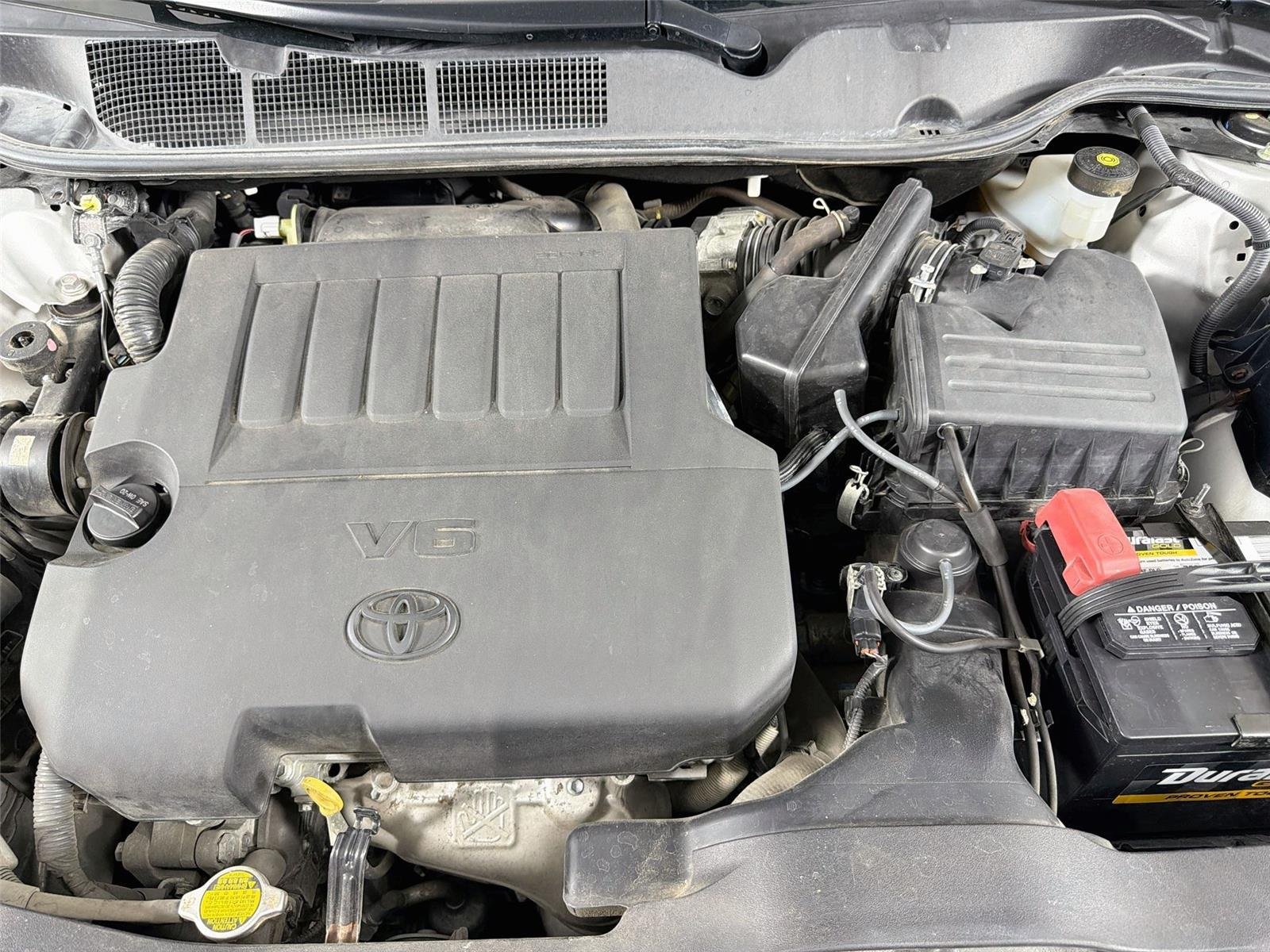 Used 2013 Classic Silver Metallic Toyota Limited image 30