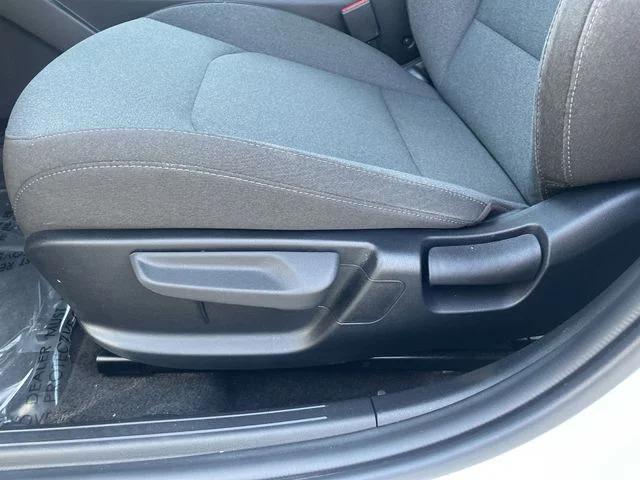 2025 Kia K4 LXS - Photo 16