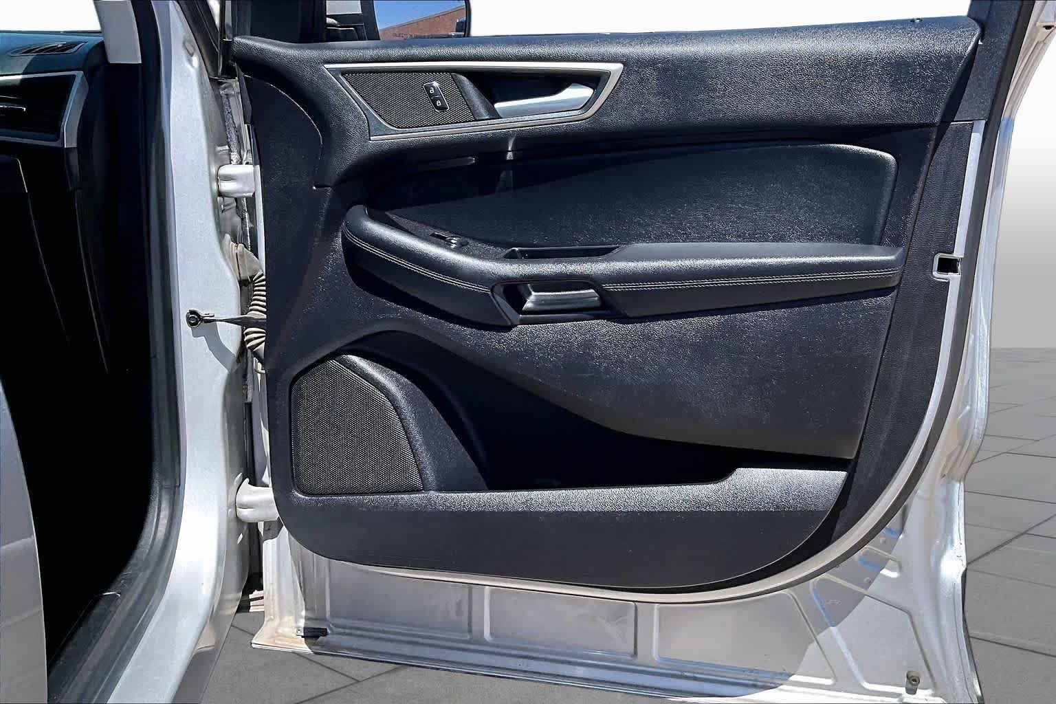 Used 2019 Ingot Silver Ford SEL image 22