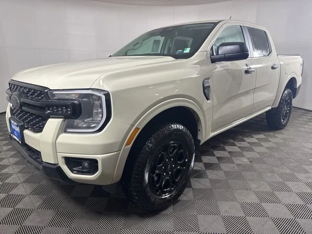 New 2025 Desert Sand Ford XLT image 8