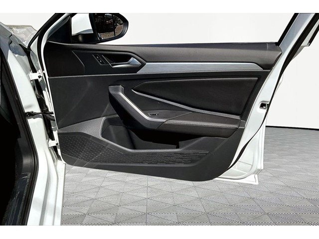 New 2026 Pure White Volkswagen 1.5T S image 27