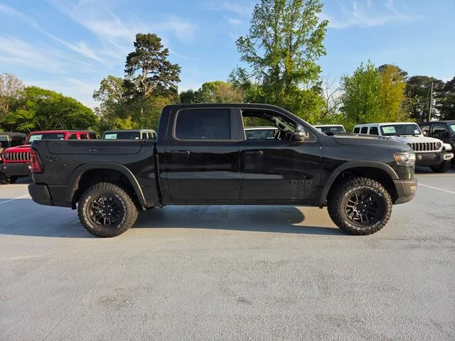 New 2026 Diamond Black Crystal Pearl-Coat Exterior Paint RAM Rebel image 10