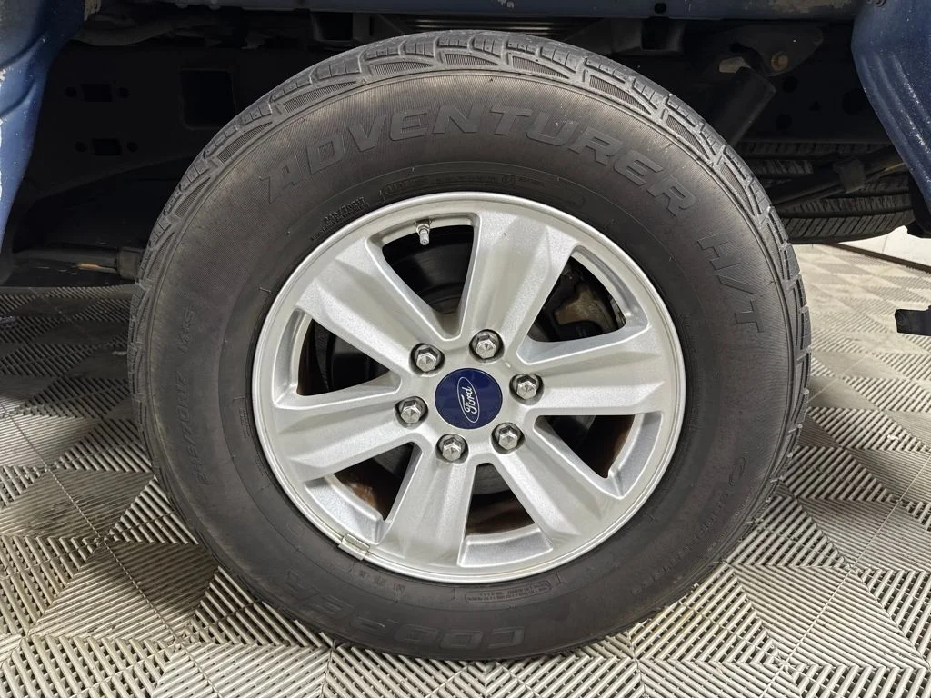 Used 2015 Blue Ford XLT image 13