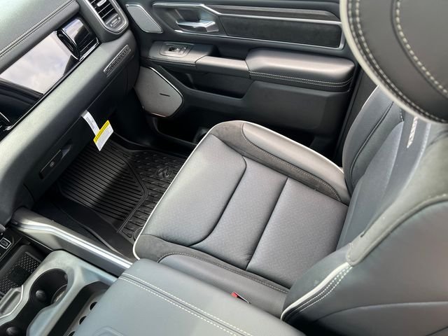 New 2026 Granite Crystal Metallic Clear-Coat Exterior Paint RAM Laramie image 18