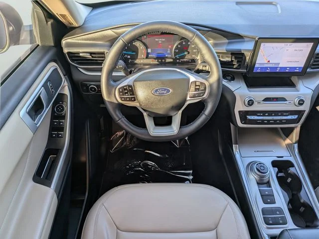 Used 2023 Black Ford XLT image 13