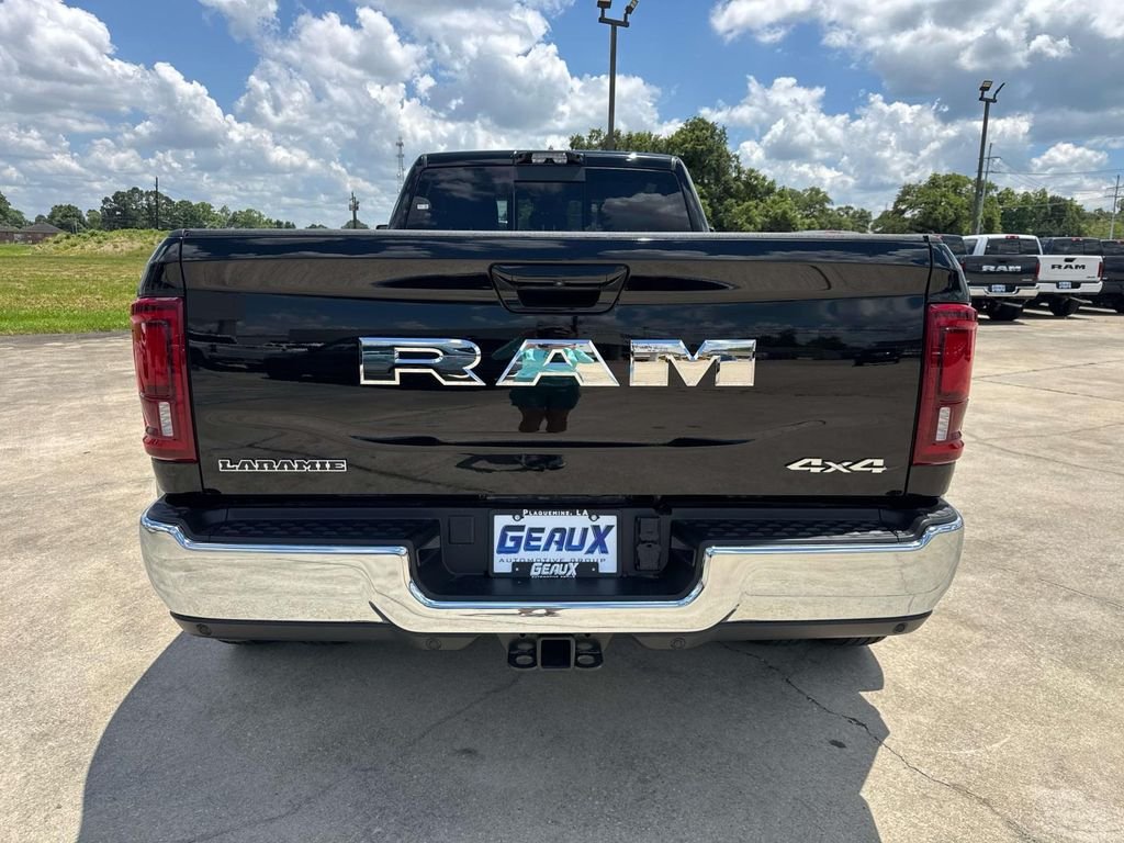 New 2026 Diamond Black Crystal Pearl-Coat Exterior Paint RAM Laramie image 21