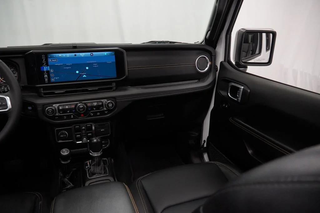 Used 2024 White Jeep Sahara image 23